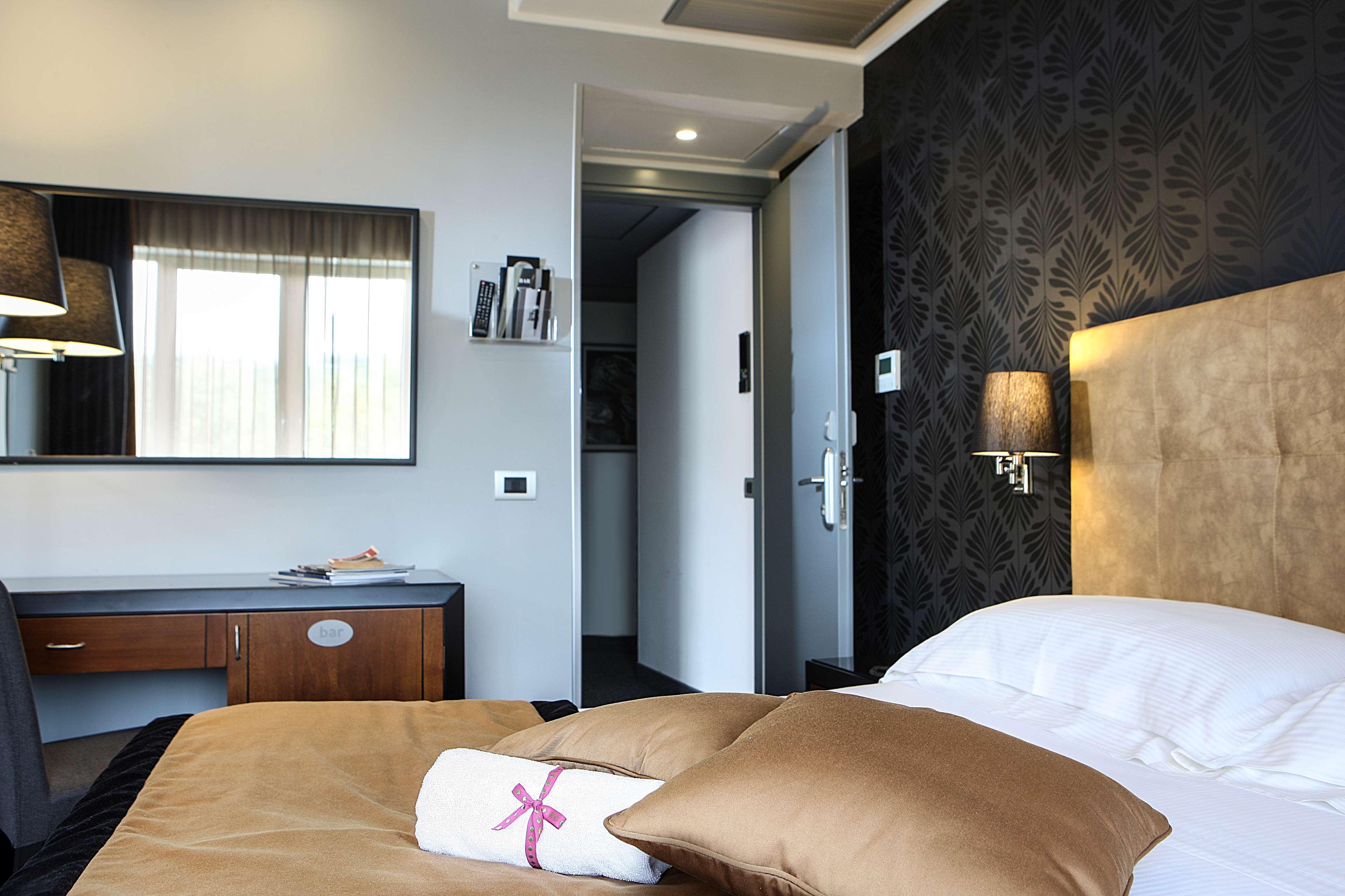 Best Western Plus Scottsdale Thunderbird Suites Εξωτερικό φωτογραφία