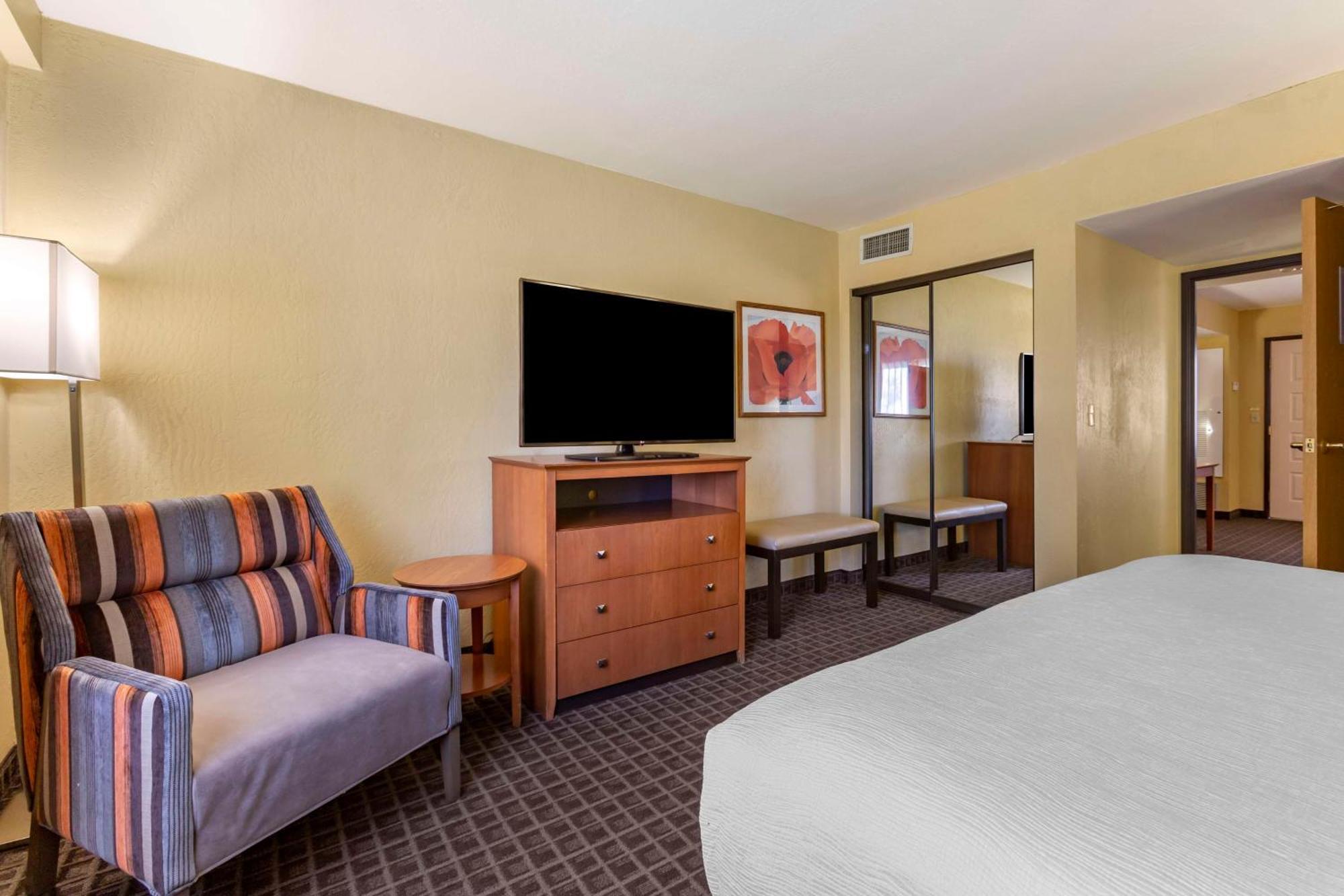 Best Western Plus Scottsdale Thunderbird Suites Εξωτερικό φωτογραφία
