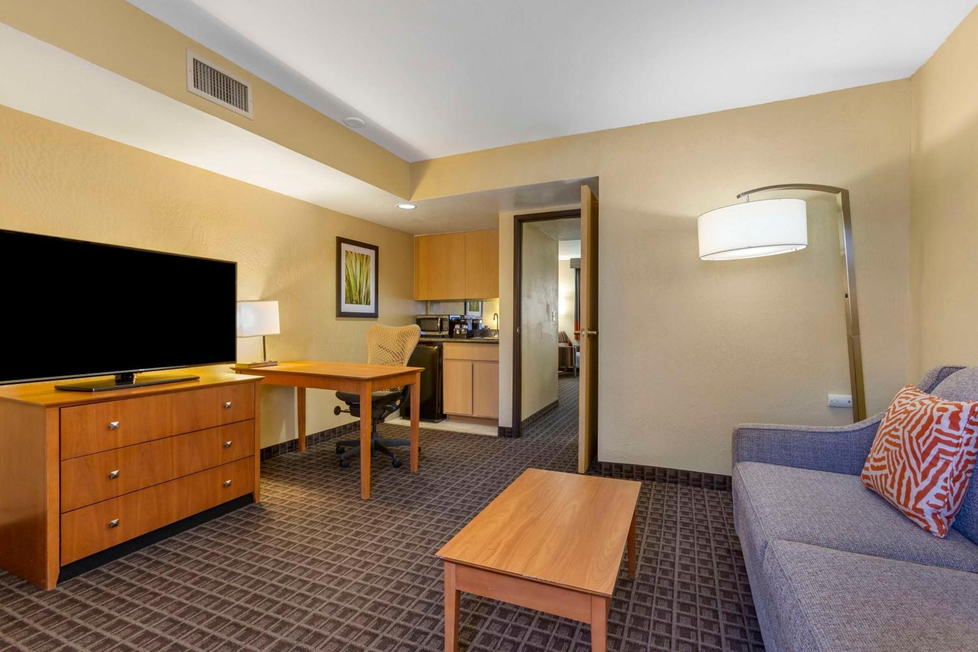 Best Western Plus Scottsdale Thunderbird Suites Εξωτερικό φωτογραφία