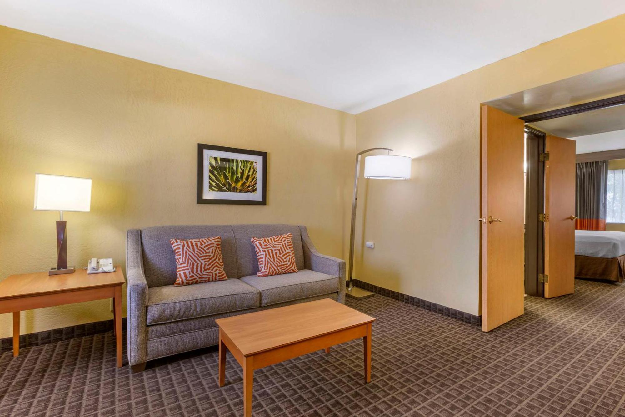 Best Western Plus Scottsdale Thunderbird Suites Εξωτερικό φωτογραφία