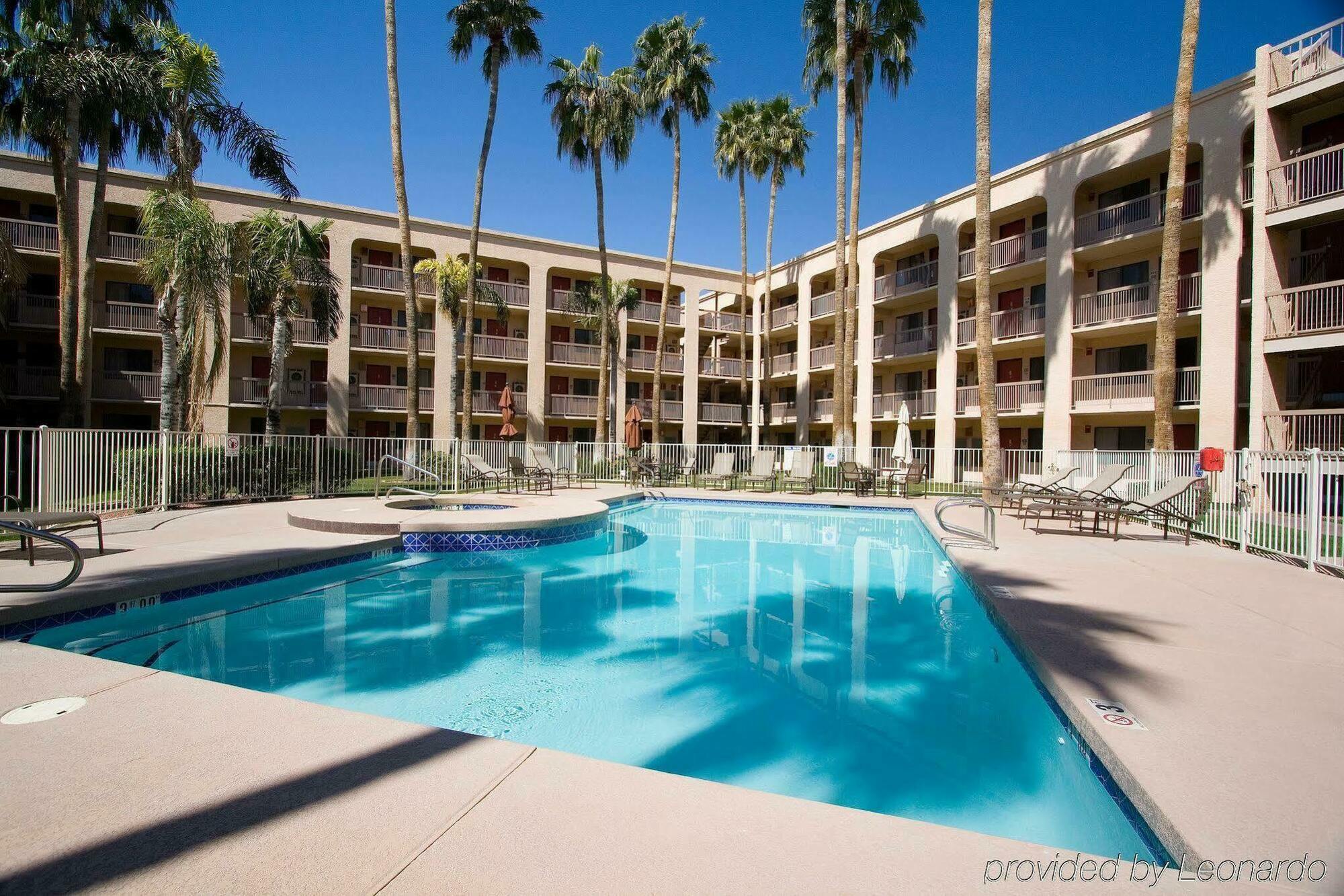 Best Western Plus Scottsdale Thunderbird Suites Εξωτερικό φωτογραφία